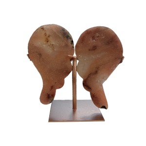 Amethyst Pink Angel Wings on Iron Stand H:21 x W:21cm Wt:1890g Amethyst Pink Angel Wings on Iron Stand H:21 x W:21cm Wt:1890g